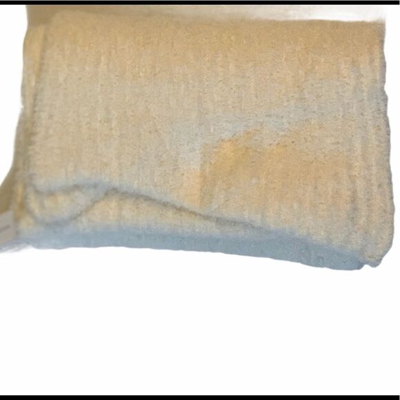 Anthropologie Beckett Scarf   - Picture 3 of 4